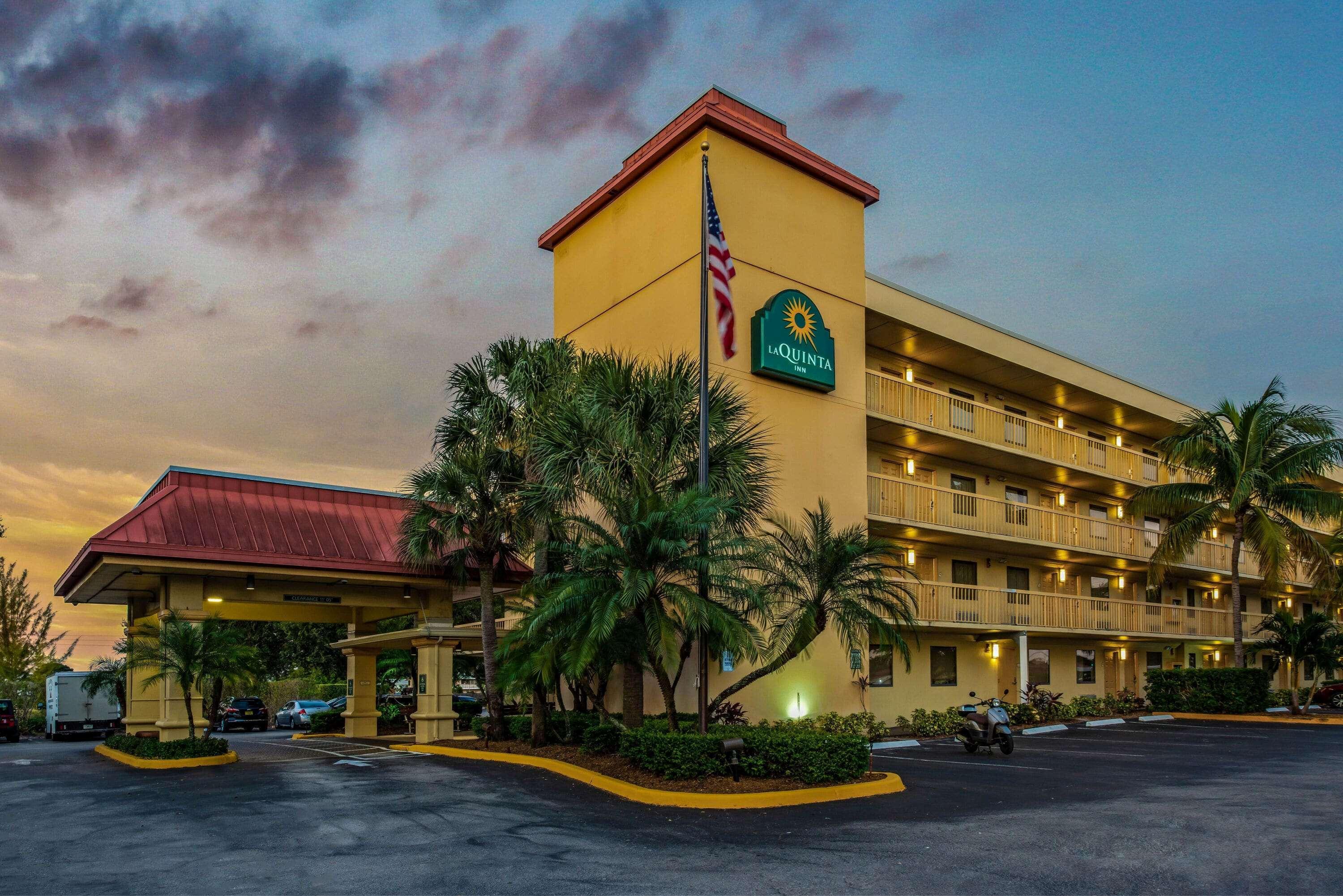La Quinta Inn By Wyndham West Palm Beach - Florida Turnpike Extérieur photo