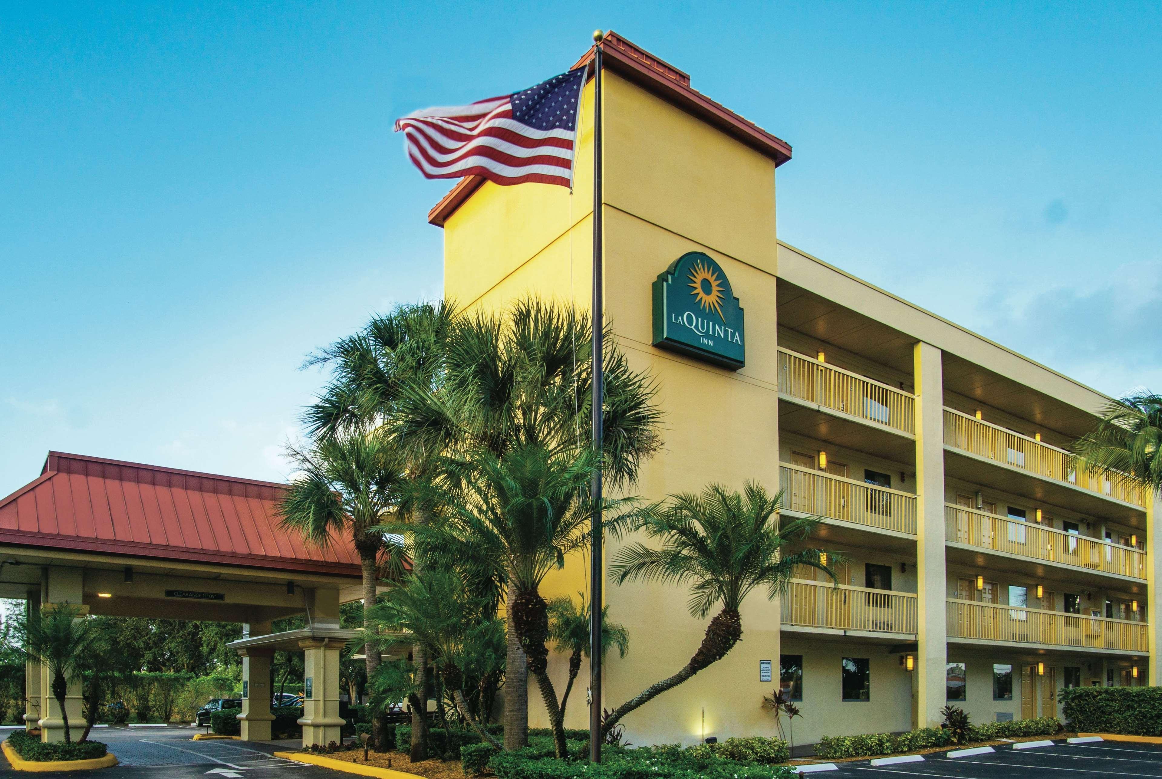 La Quinta Inn By Wyndham West Palm Beach - Florida Turnpike Extérieur photo